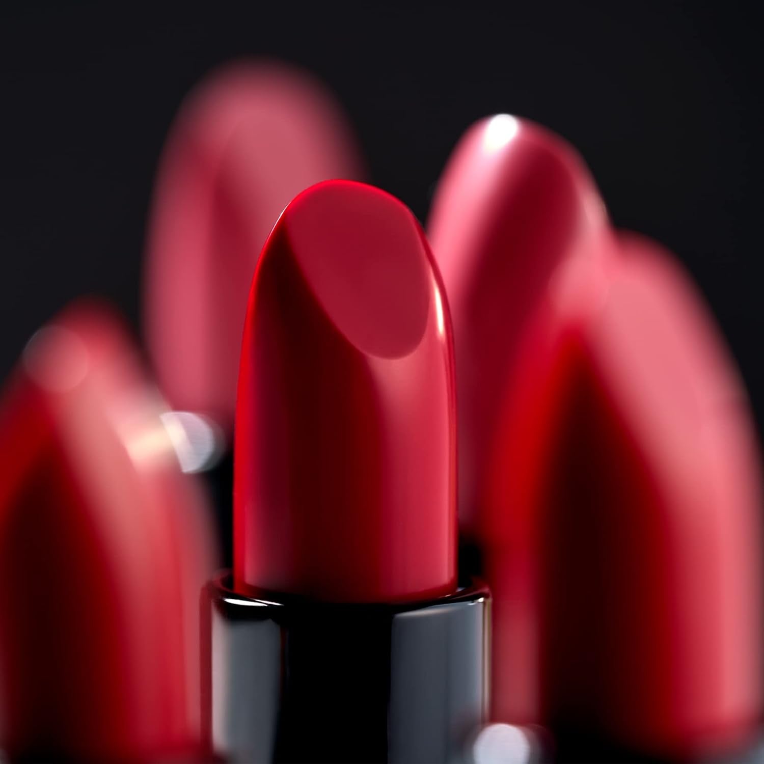 LAURA GELLER NEW YORK Modern Classic Duo - Lipstick + Lip Liner - Ultra-Rich Color - Luxurious and Lightweight - Cream Finish (01 Red Radiance Lipstick + Ritzy Red Lip Liner)